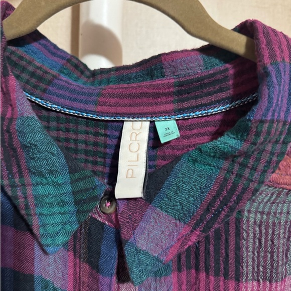 THIS LISTING HAS SOLD. NOT SURE WHY IT ISN’T MARKED AS SOLD. Anthro Bundle Tops - Picture 6 of 15